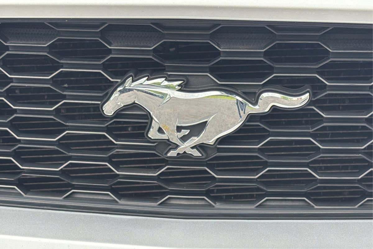 Used 2016 Ford Mustang Coupe RWD image 24