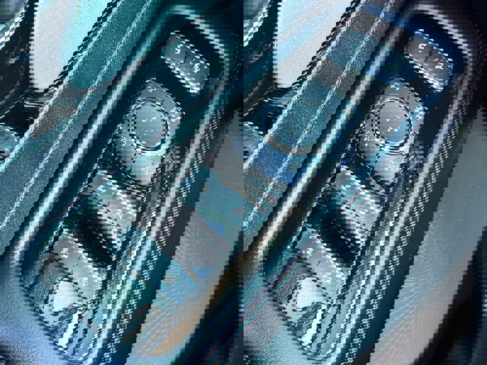 Used 2020 Lincoln Aviator Reserve w/ Equipment Group 202A image 18