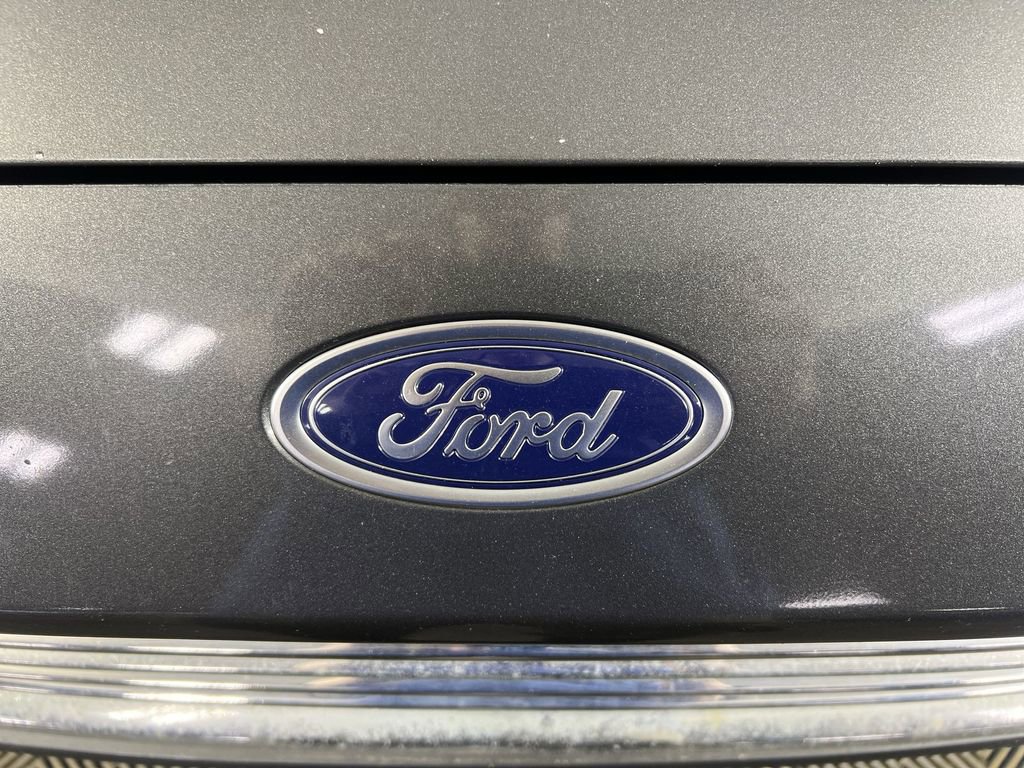 Used 2015 Ford Fusion SE image 27