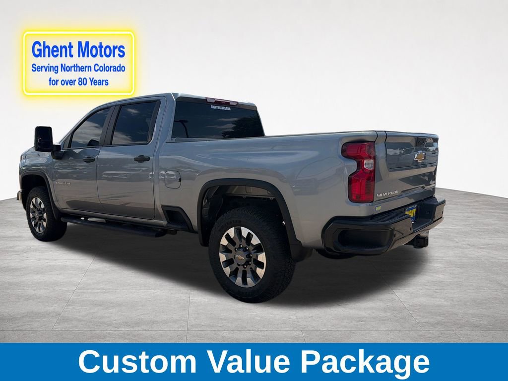 Used 2024 Chevrolet Silverado 2500 Custom w/ Custom Value Package AWD/4WD image 4