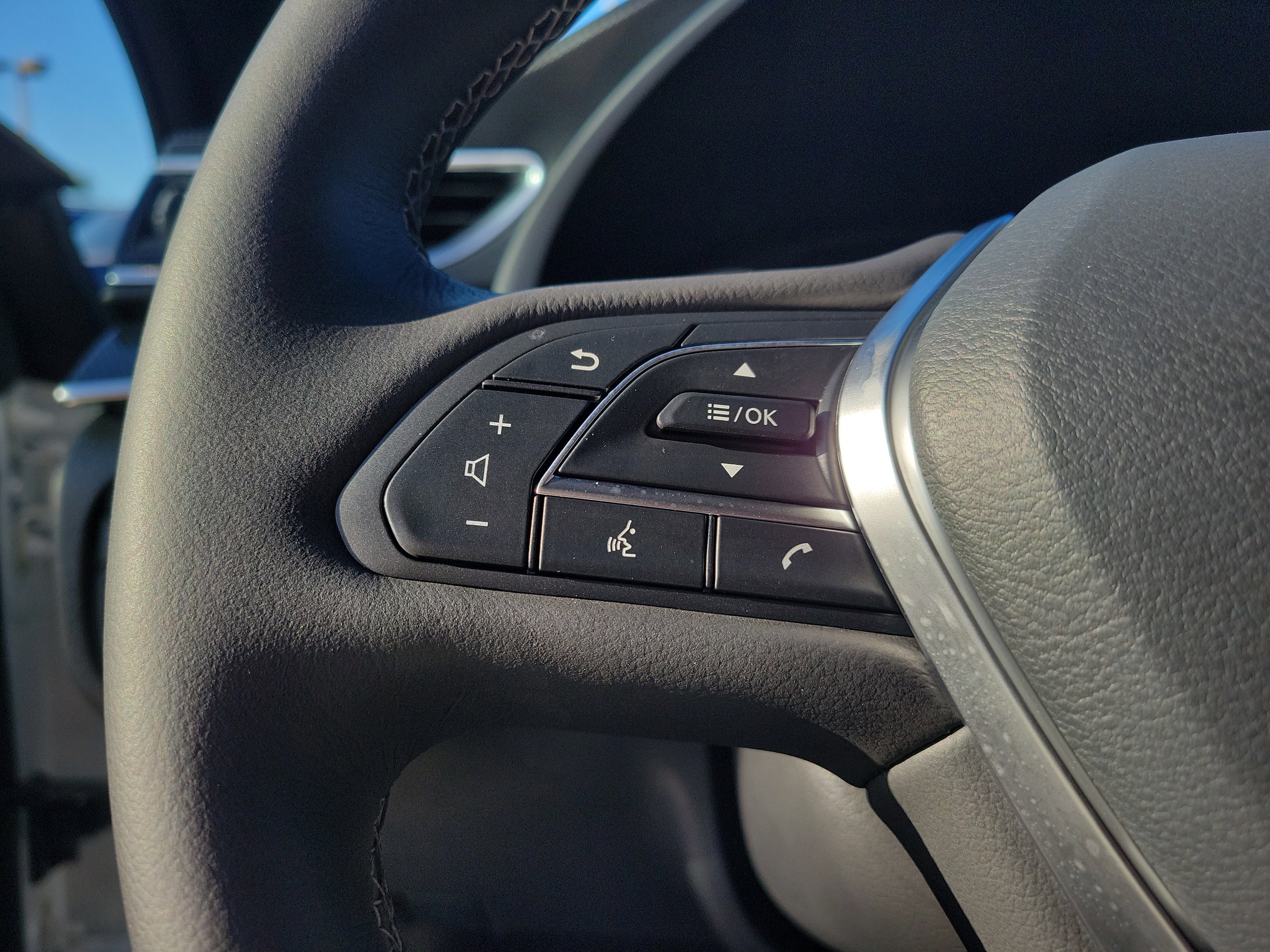 Certified 2025 INFINITI QX50 Sport image 16