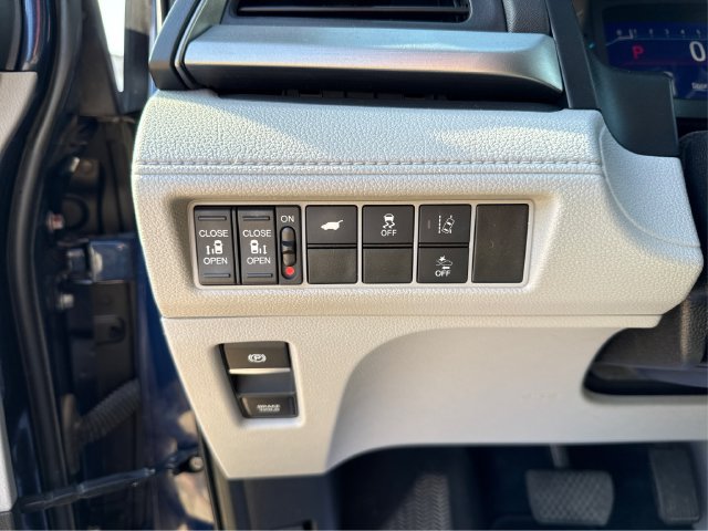 Used 2018 Honda Odyssey EX-L image 18