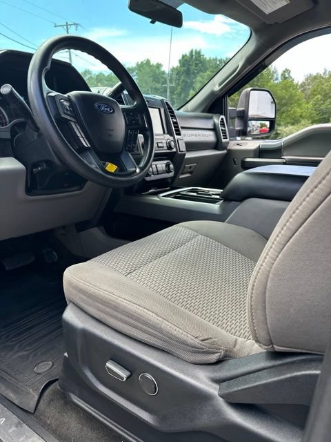 Used 2018 Ford F250 XLT w/ XLT Premium Package AWD/4WD image 11
