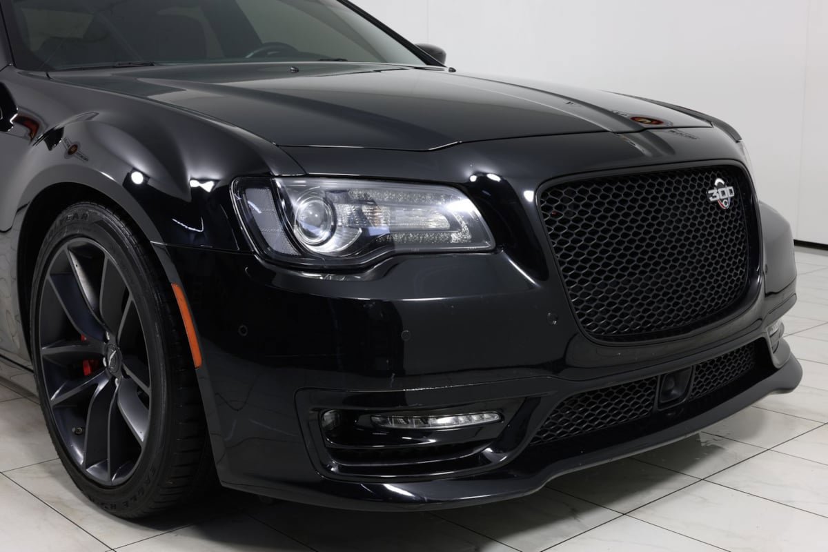 Used 2023 Chrysler 300 C RWD image 37