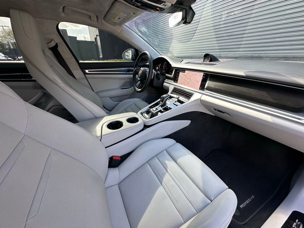 Certified 2023 Porsche Panamera GTS image 38