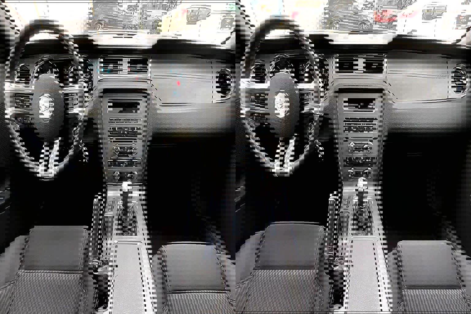 Used 2013 Ford Mustang GT image 16