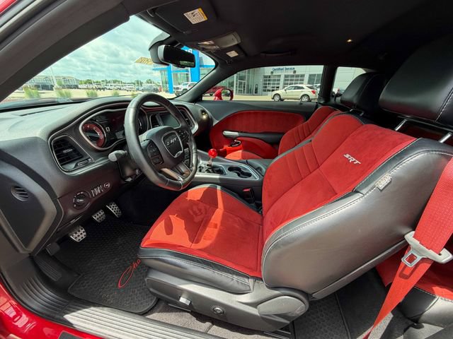 Used 2015 Dodge Challenger SRT Hellcat RWD image 21