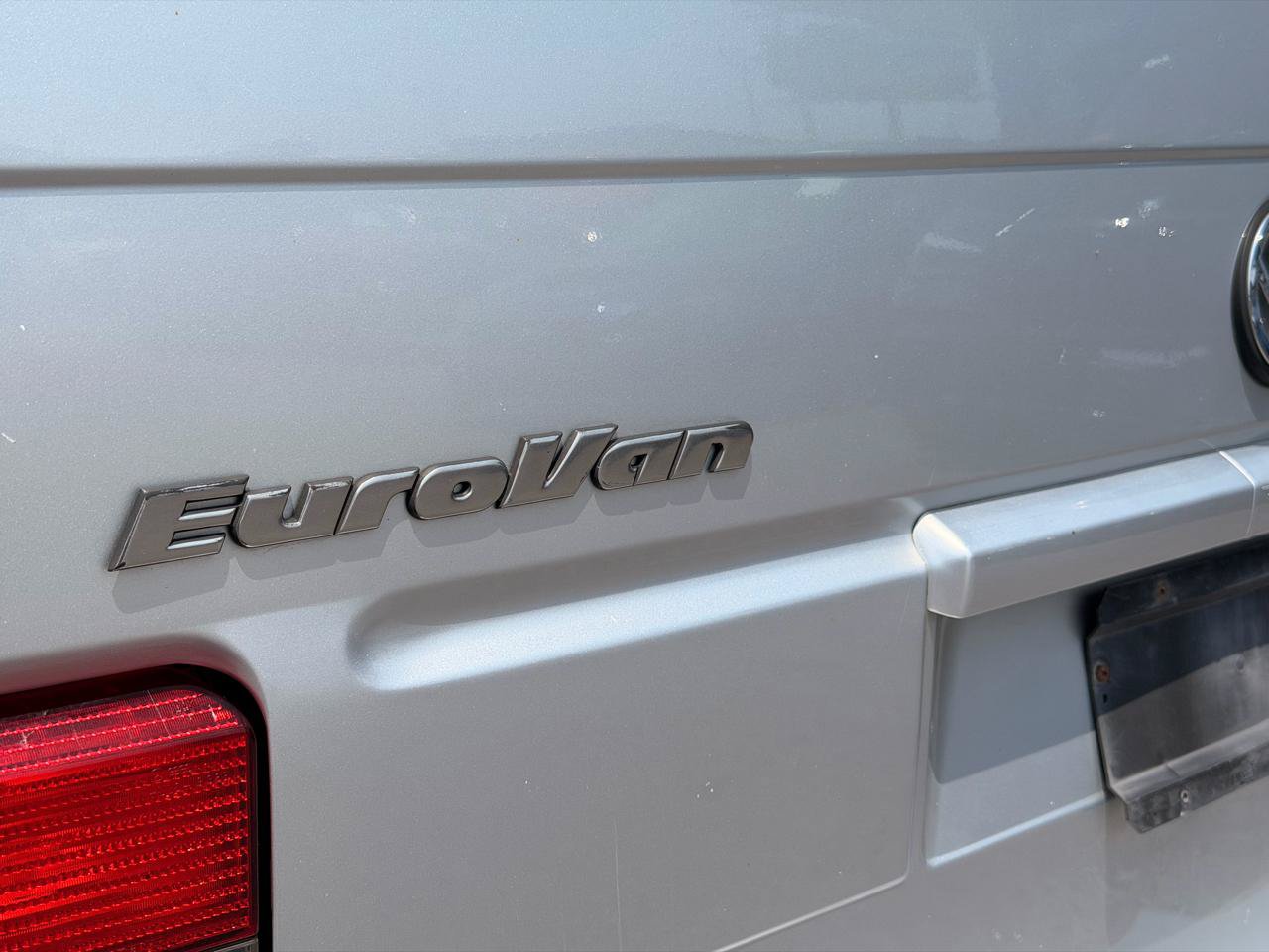 Used 2003 Volkswagen Eurovan MV FWD image 11