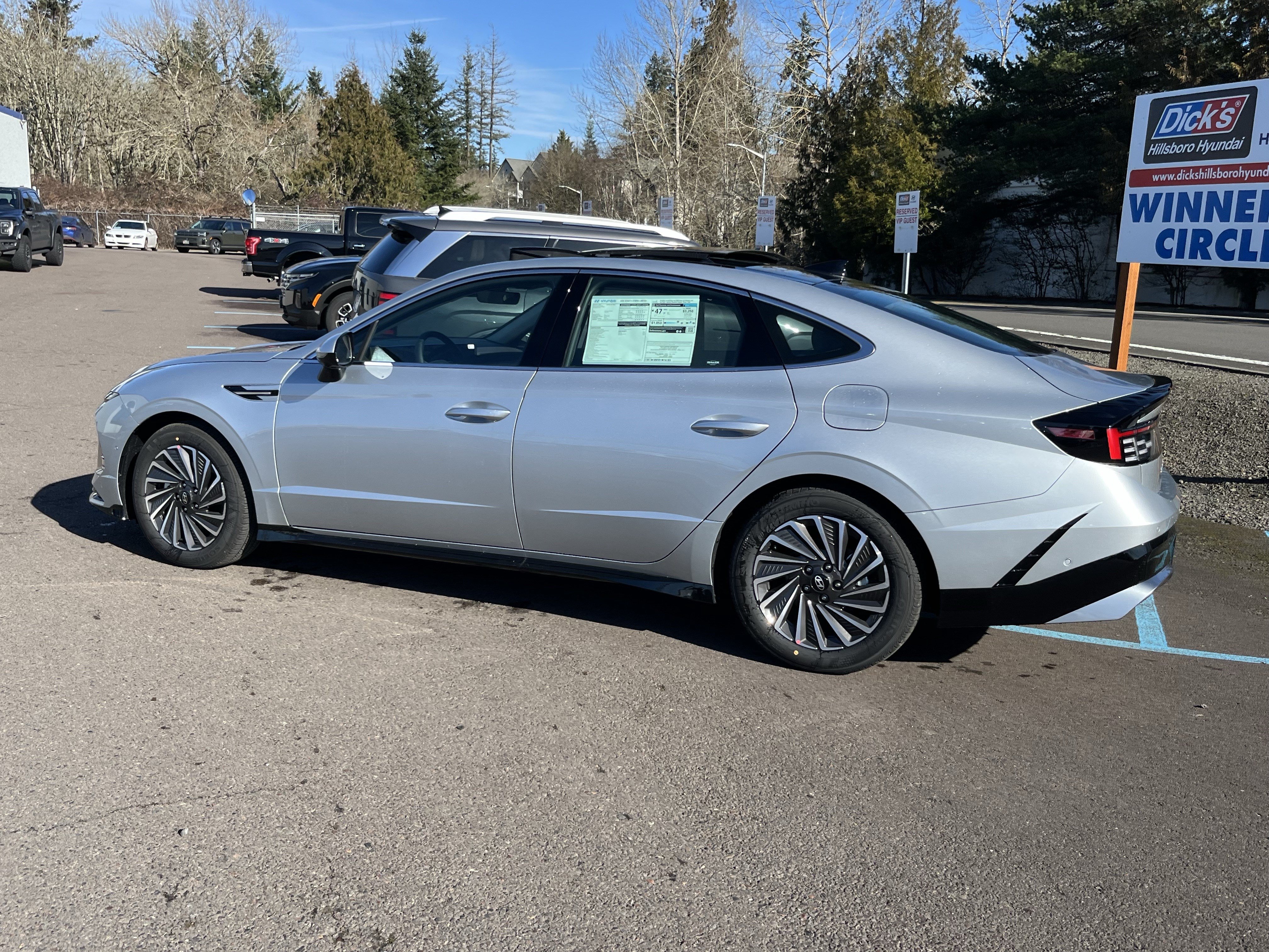 New 2026 Hyundai Sonata Limited FWD image 3