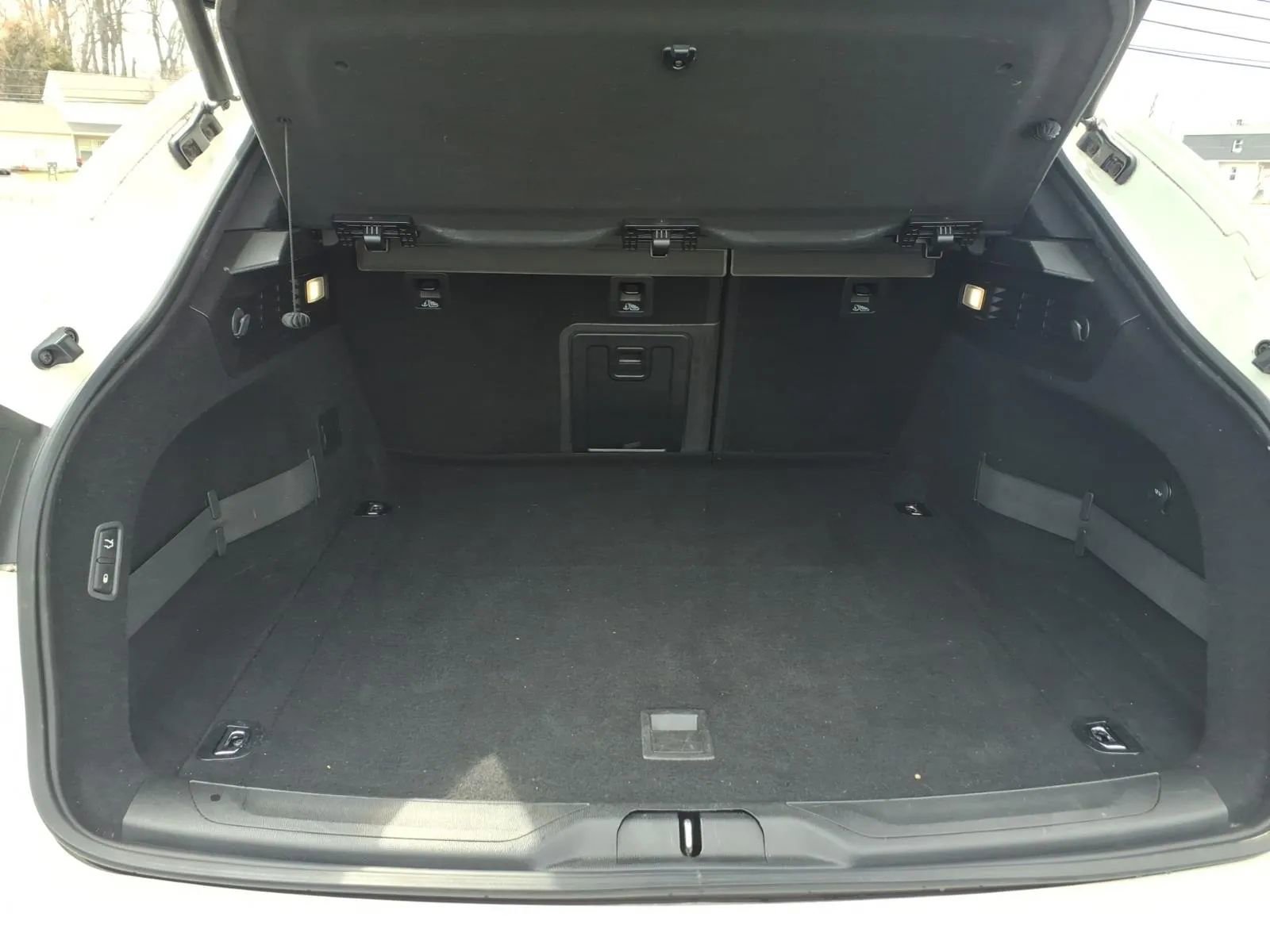 Used 2018 Maserati Levante image 16