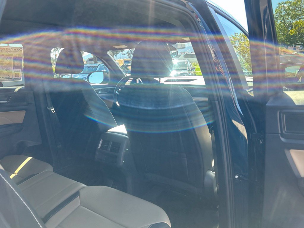 Used 2023 Volkswagen Atlas Cross Sport SE w/ Panoramic Sunroof Package AWD/4WD image 16