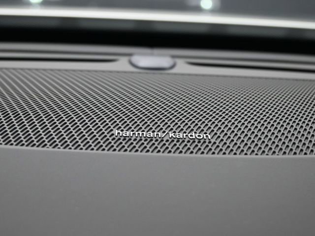 New 2026 Volvo XC90 B6 Ultra w/ Protection Package image 31