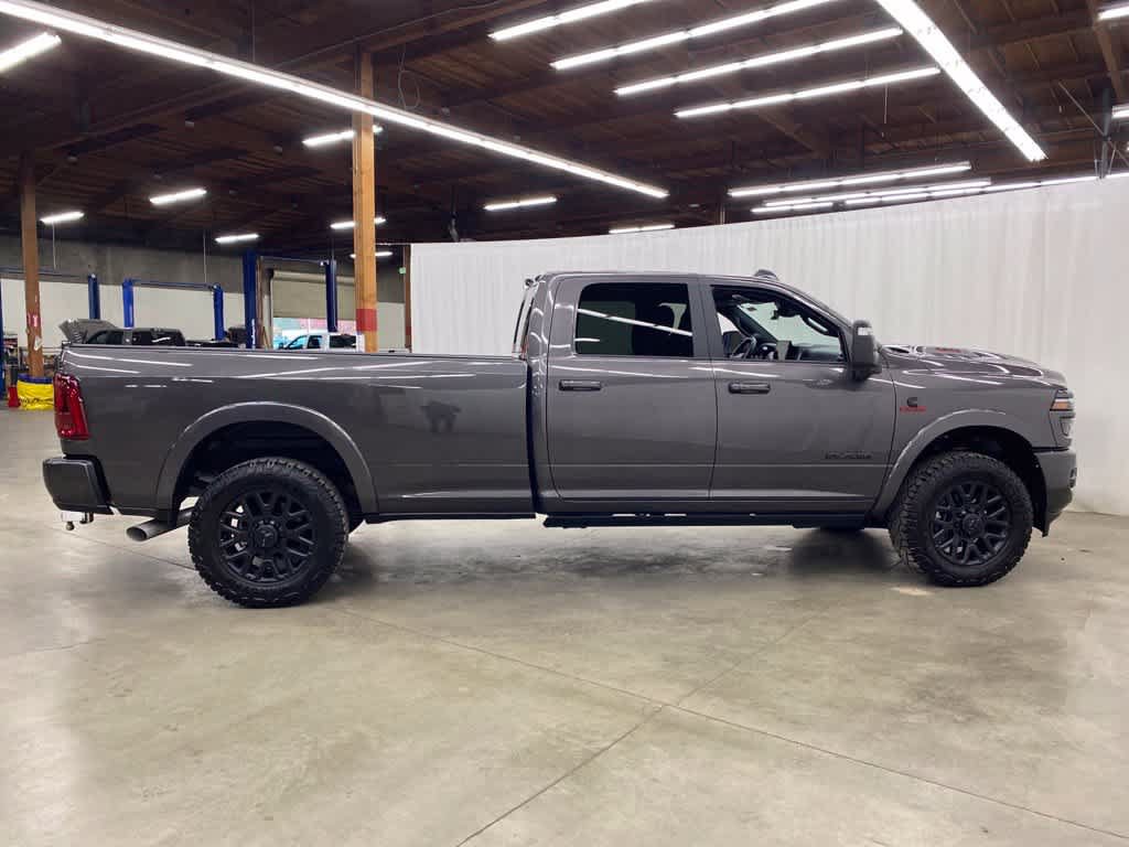 Used 2025 RAM 3500 Limited AWD/4WD image 7