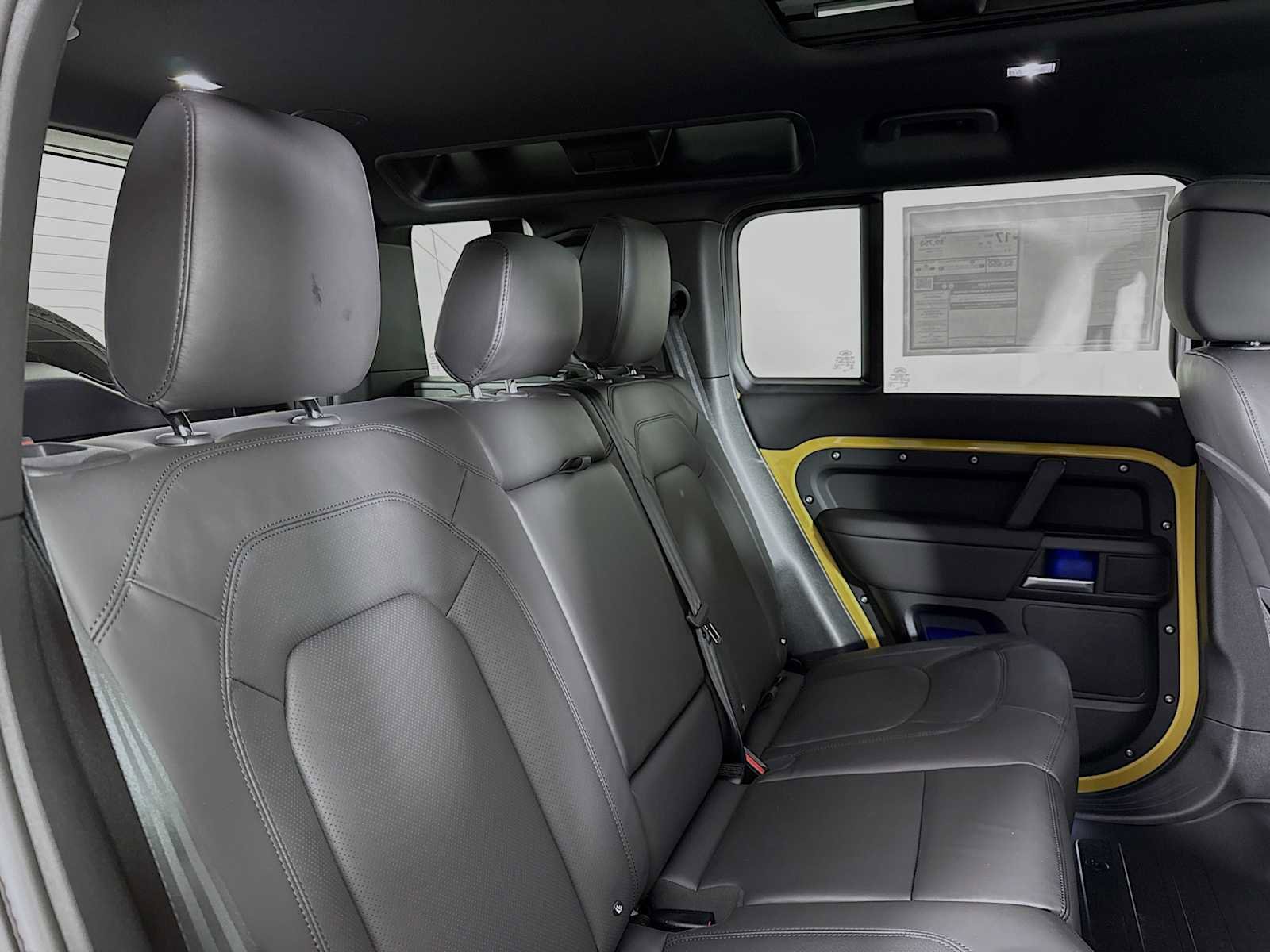 New 2026 Land Rover Defender 110 AWD/4WD image 27