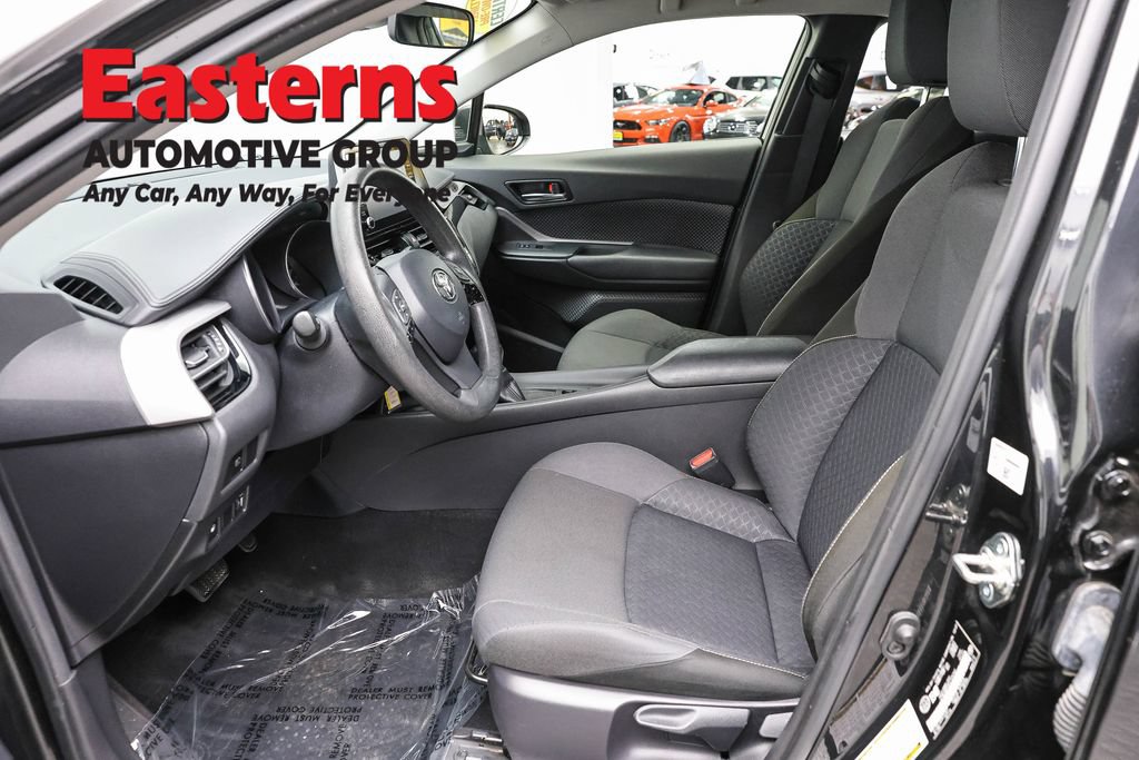 Used 2022 Toyota C-HR Limited FWD image 14