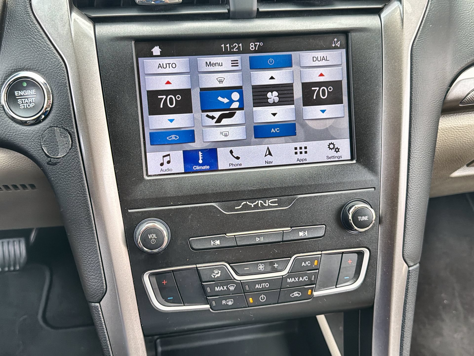 Certified 2019 Ford Fusion SE FWD image 19