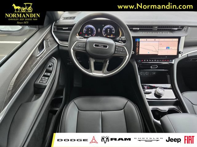 New 2026 Jeep Grand Cherokee Limited w/ Limited Altitude Package AWD/4WD image 6