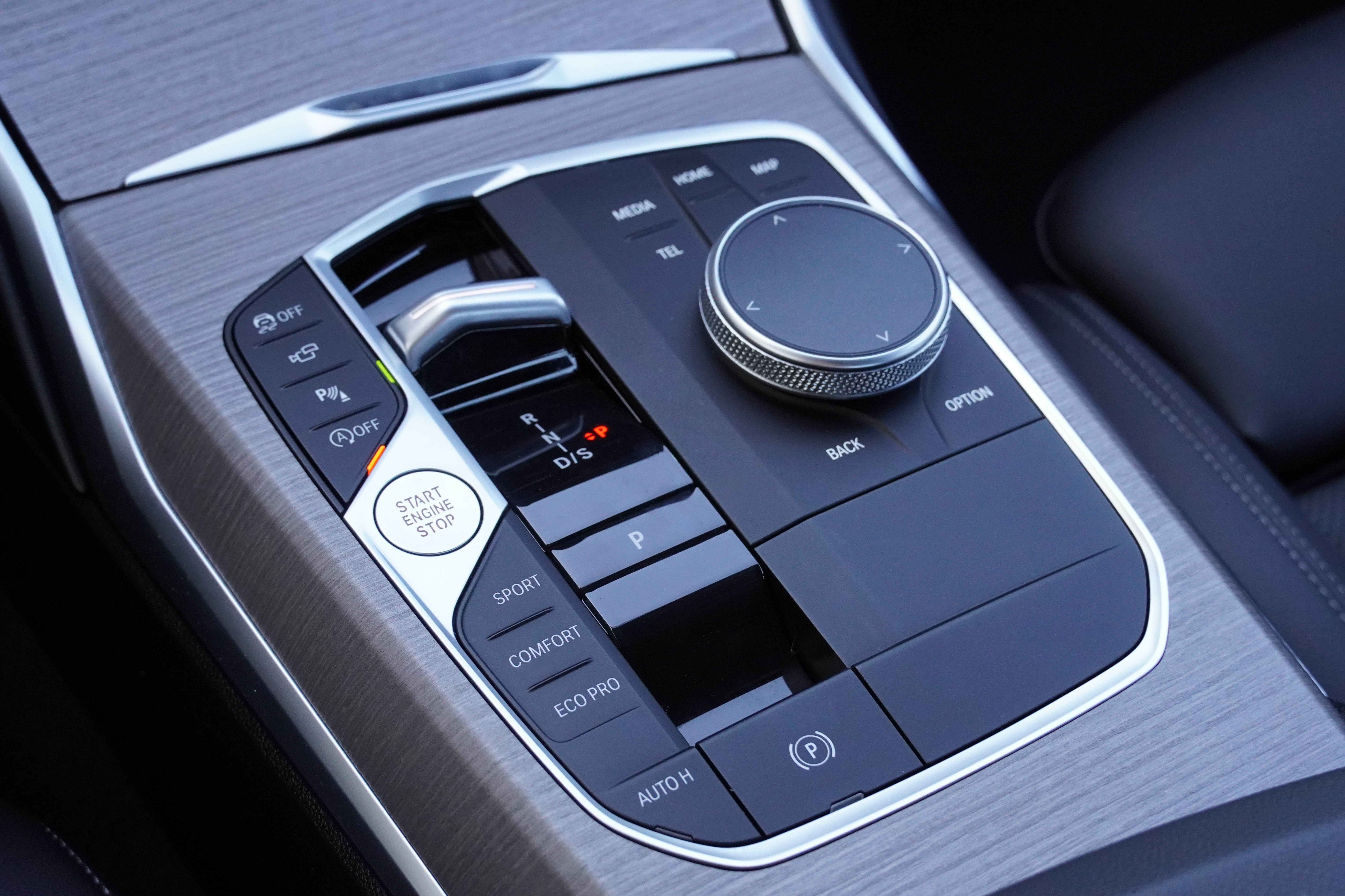 Certified 2025 BMW 330i Sedan RWD image 29