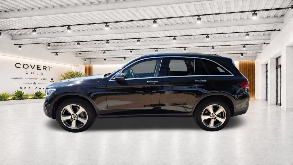 Used 2022 Mercedes-Benz GLC 300 4MATIC w/ Driver Assistance Package image 7