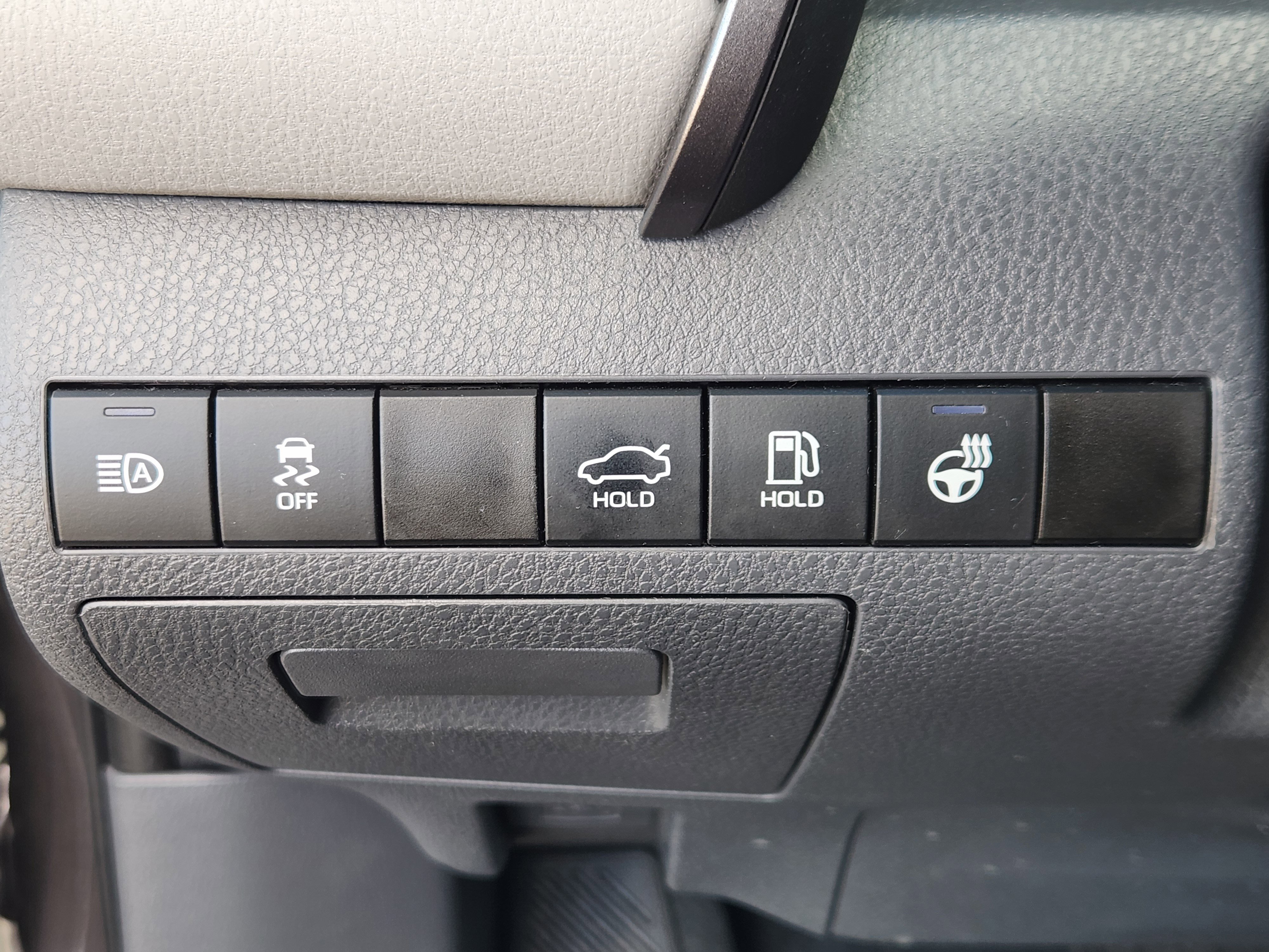 Used 2023 Toyota Camry LE image 25