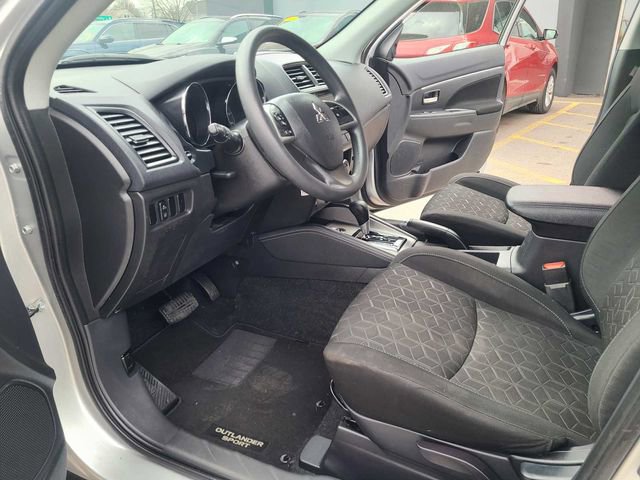 Used 2024 Mitsubishi Outlander Sport ES image 13
