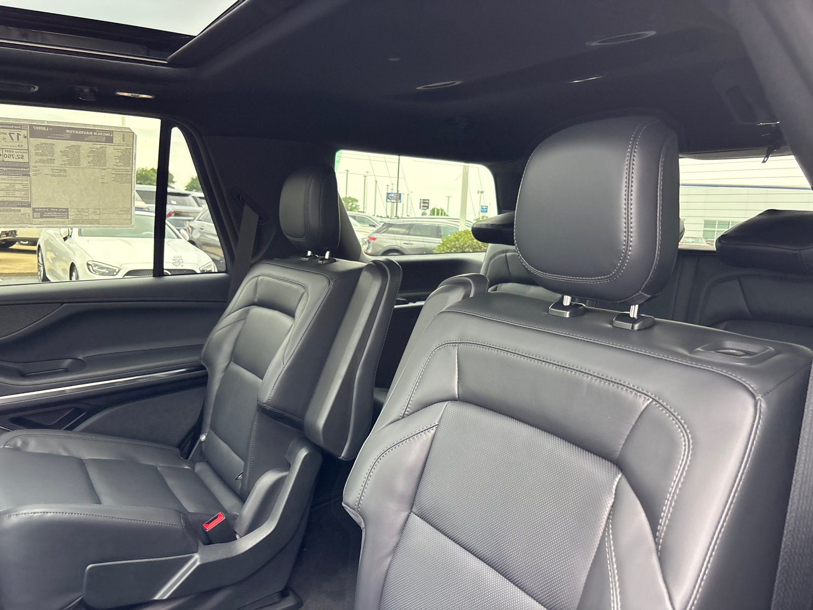 New 2027 Lincoln Navigator Reserve w/ Jet Appearance Package AWD/4WD image 26
