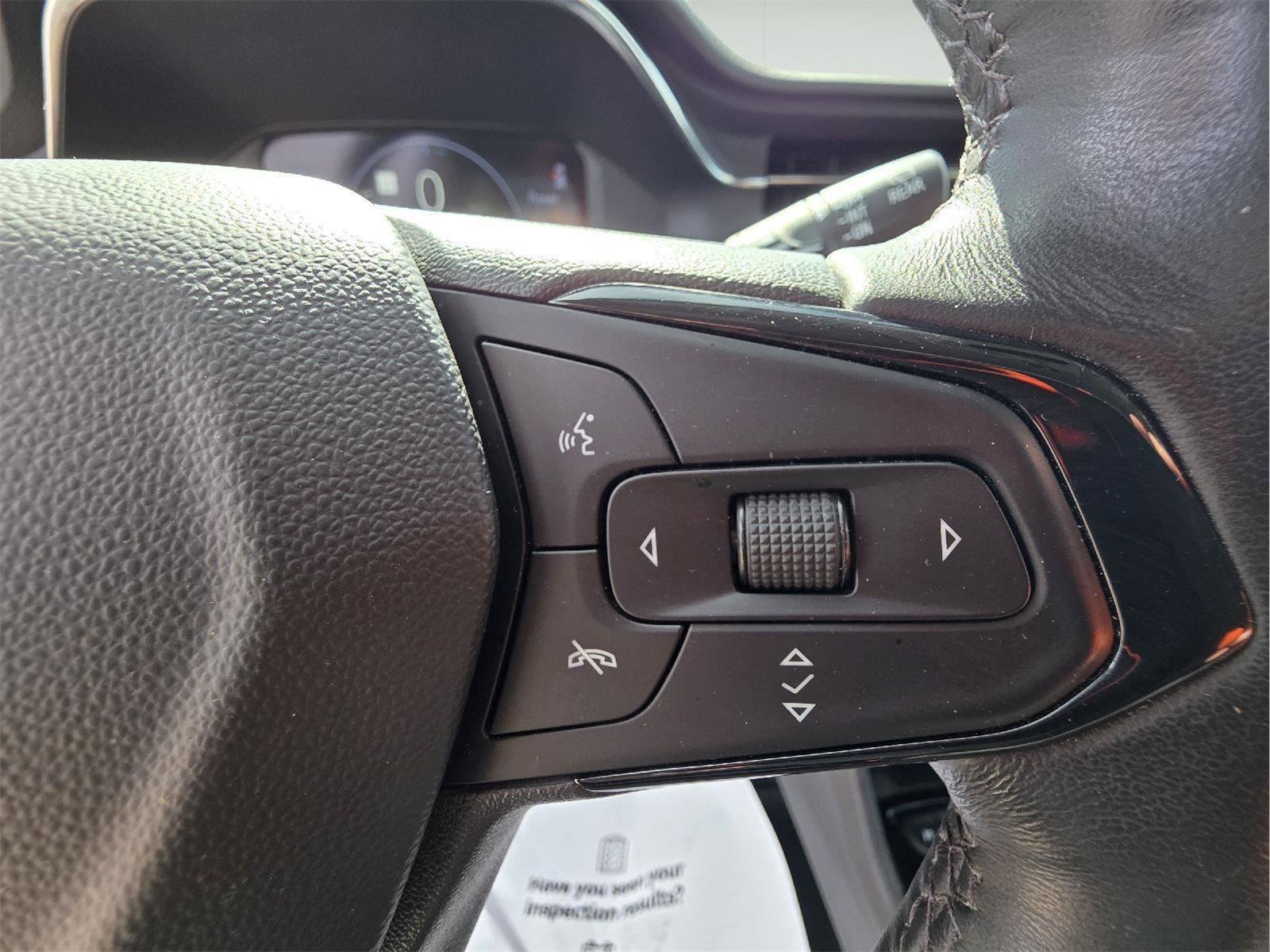 Used 2023 Chevrolet Bolt EUV Premier w/ Sun & Sound Package image 18