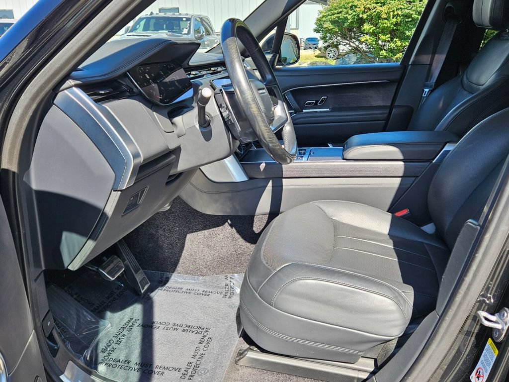 Used 2023 Land Rover Range Rover Long Wheelbase First Edition AWD/4WD image 19