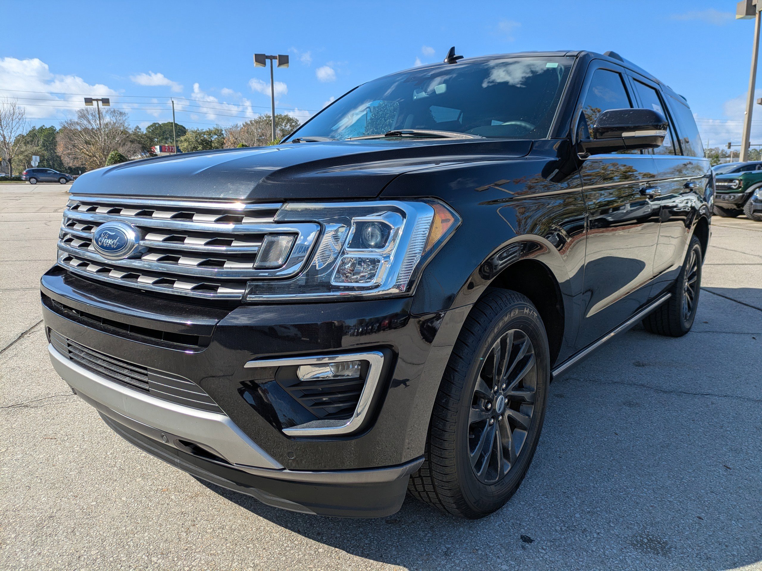 Used 2020 Ford Expedition Limited image 8