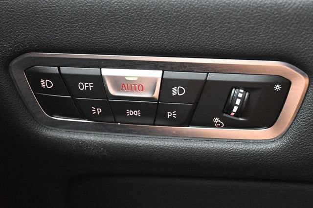Used 2021 BMW X5 xDrive40i w/ M Sport Package AWD/4WD image 29