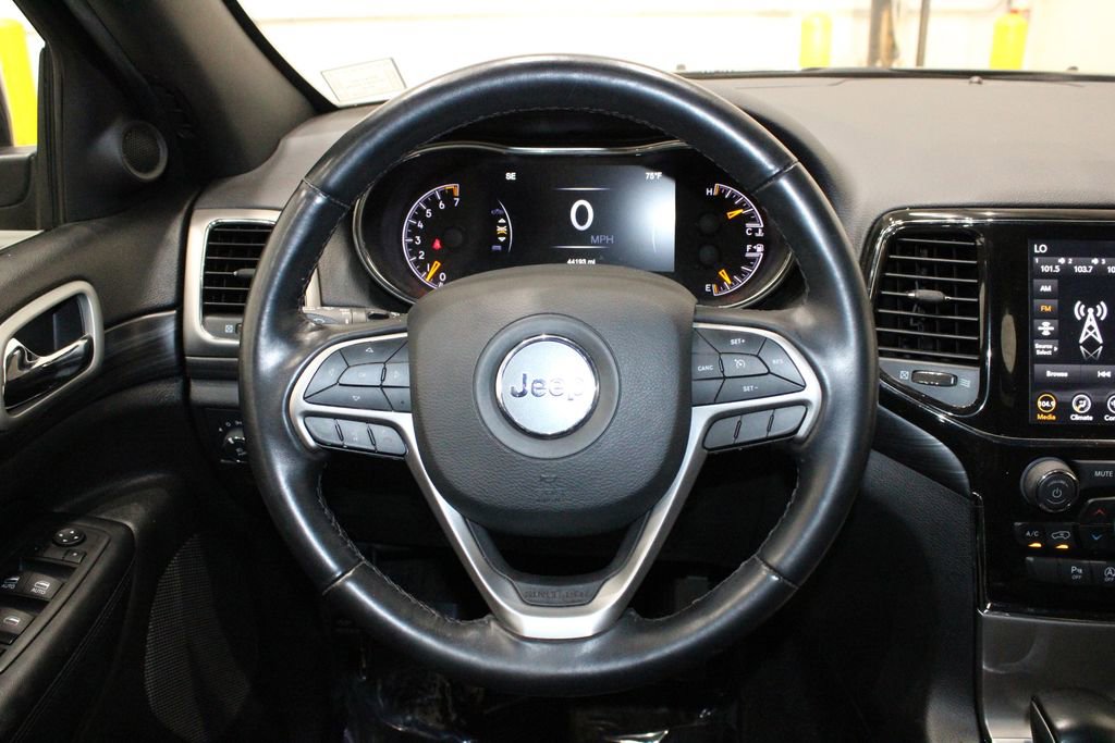 Used 2022 Jeep Grand Cherokee Laredo X image 24