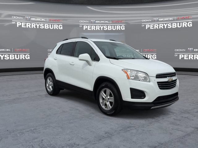 Used 2016 Chevrolet Trax LT w/ LT Convenience Package FWD image 2
