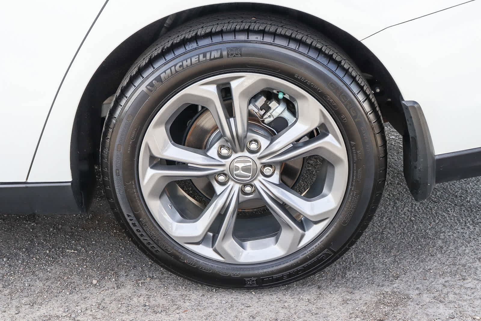 Used 2024 Honda Accord EX image 10