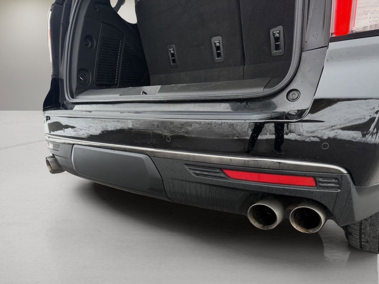 Used 2022 Chevrolet Tahoe RST w/ Sport Performance Package image 40