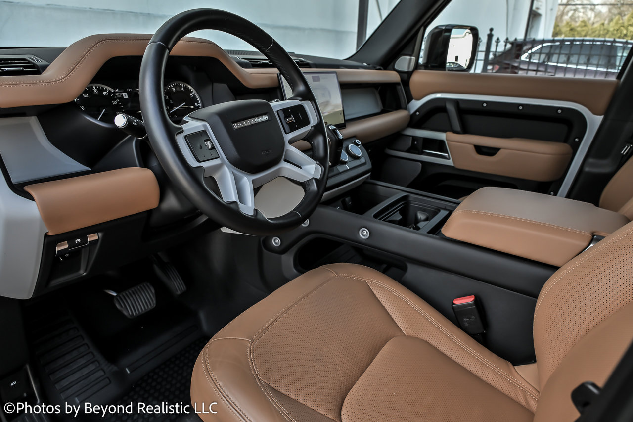 Used 2023 Land Rover Defender 130 SE image 23