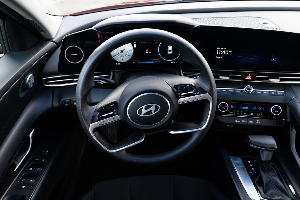 Used 2024 Hyundai Elantra SEL FWD image 11