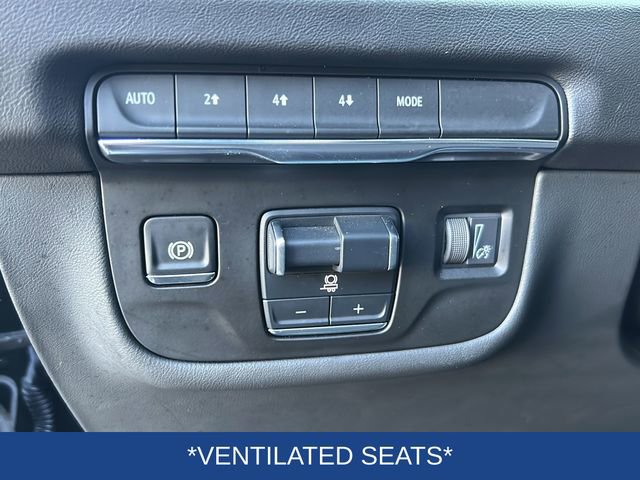 Certified 2025 Cadillac Escalade ESV Premium Luxury w/ LPO, Floor Liner Package AWD/4WD image 13