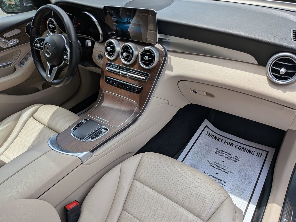 Used 2022 Mercedes-Benz GLC 300 4MATIC w/ Premium Package Lite image 35