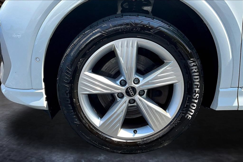 Used 2024 Audi Q4 e-tron Premium Plus AWD/4WD image 32