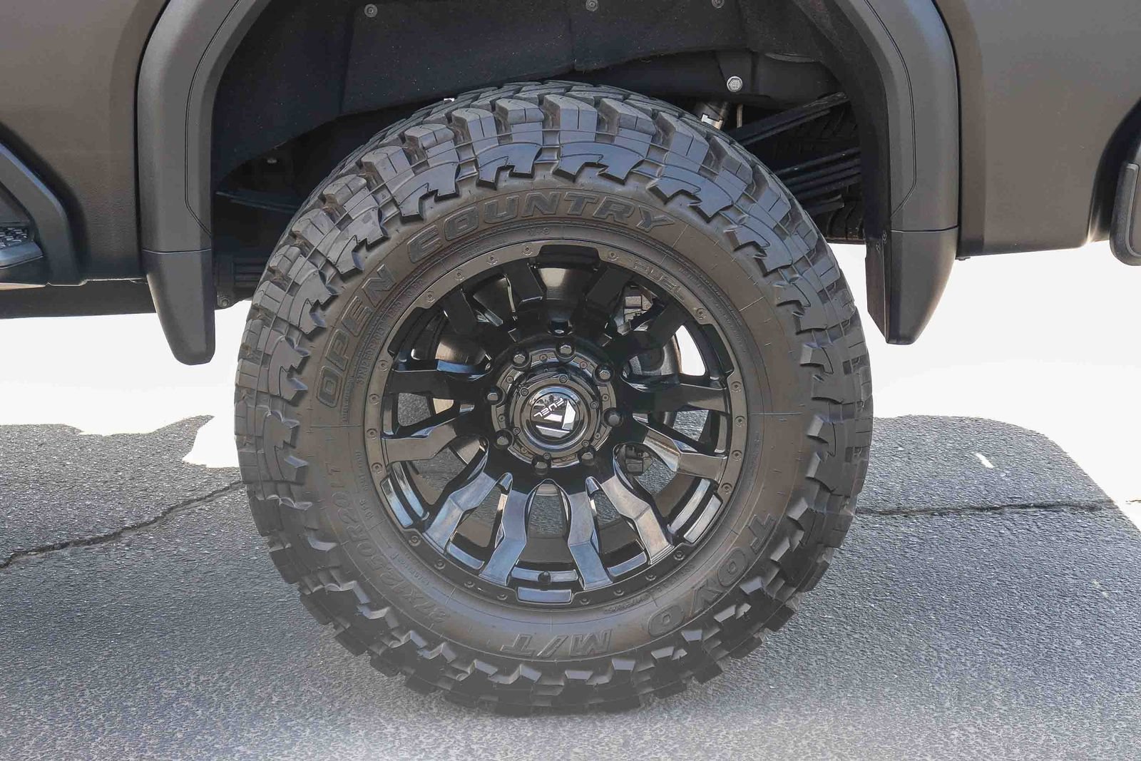 Used 2025 GMC Sierra 2500 AT4 w/ AT4 Premium Plus Package AWD/4WD image 8