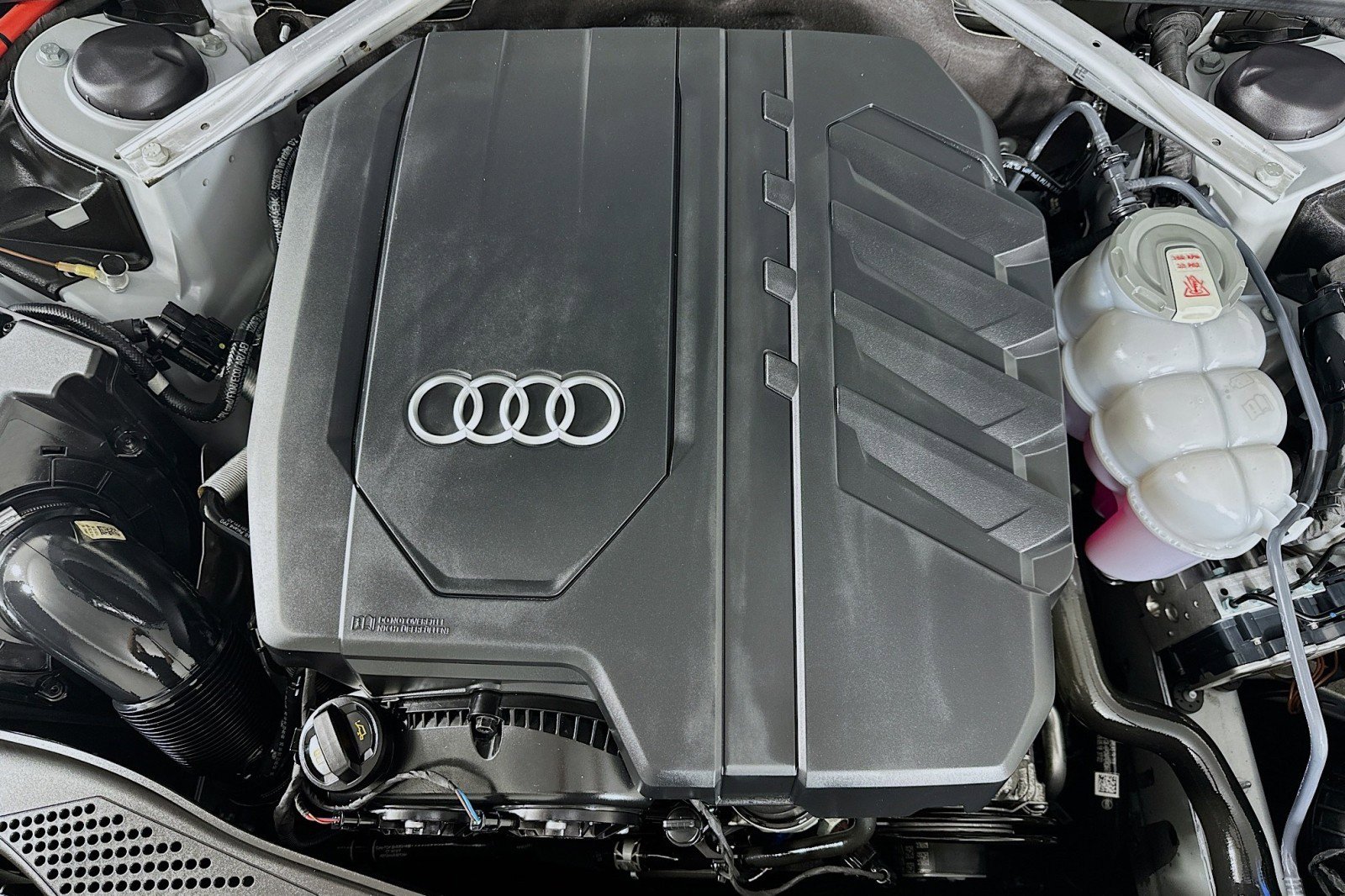 Used 2023 Audi A4 2.0T Premium w/ Convenience Package AWD/4WD image 13