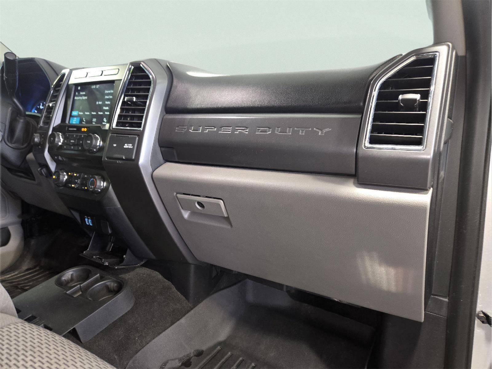 Used 2017 Ford F250 XLT w/ XLT Premium Package image 41