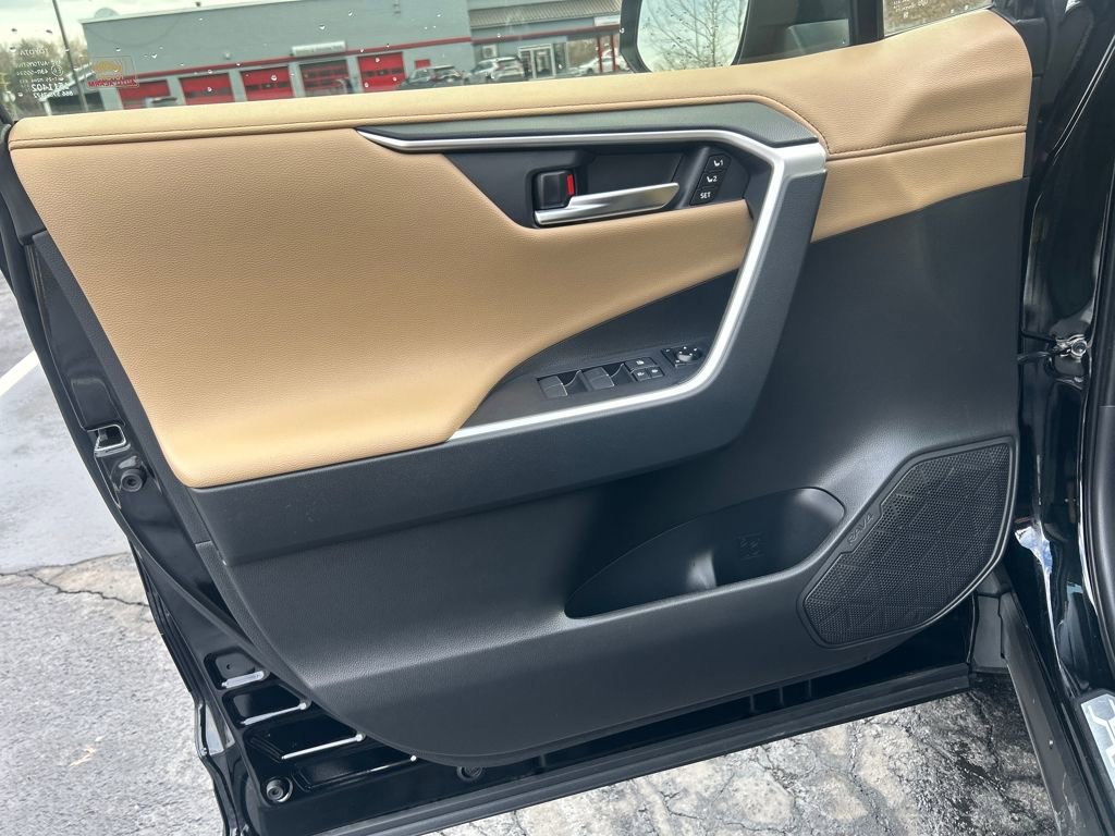 Certified 2020 Toyota RAV4 Limited image 19