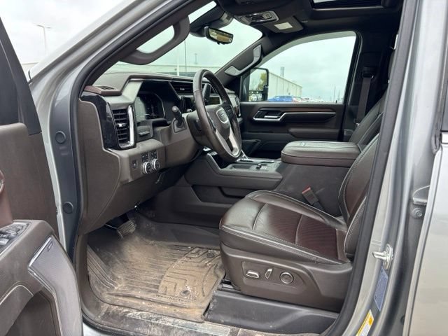 Used 2025 GMC Sierra 3500 Denali w/ Denali Reserve Package AWD/4WD image 9