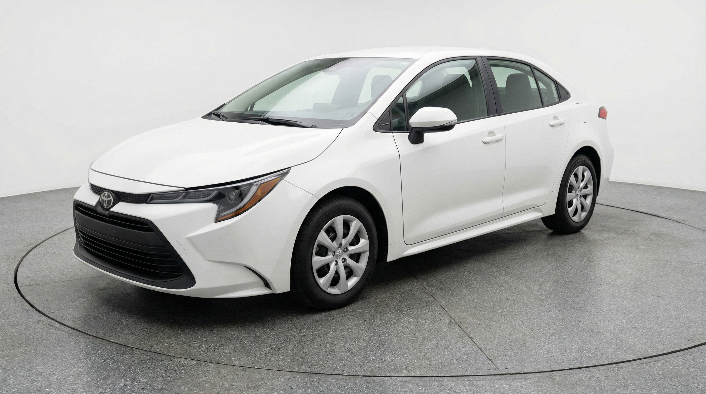 Used 2025 Toyota Corolla LE FWD image 3