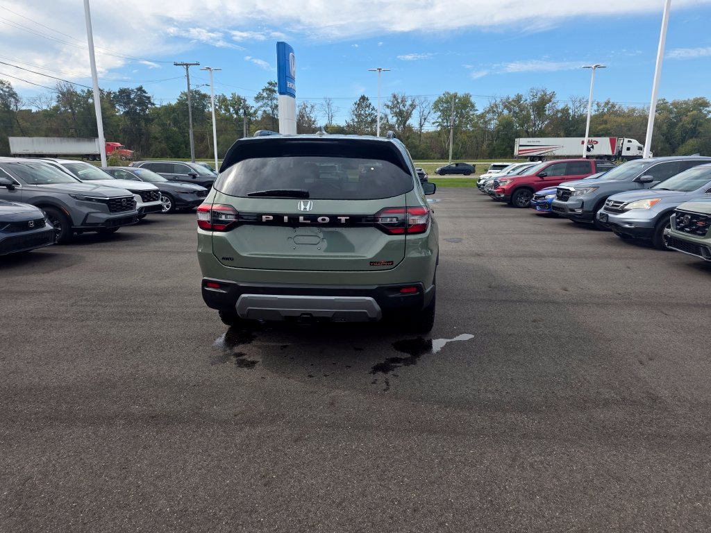 New 2026 Honda Pilot TrailSport image 4