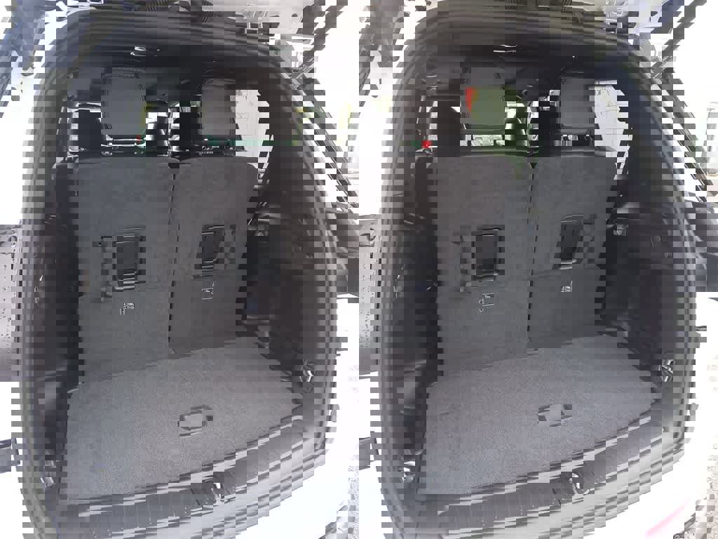 New 2025 Jeep Grand Cherokee L Limited w/ Luxury Tech Group II image 25