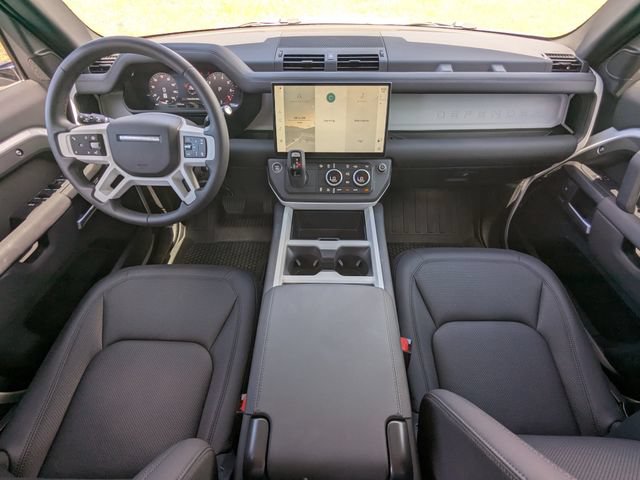 Used 2026 Land Rover Defender 110 S AWD/4WD image 15