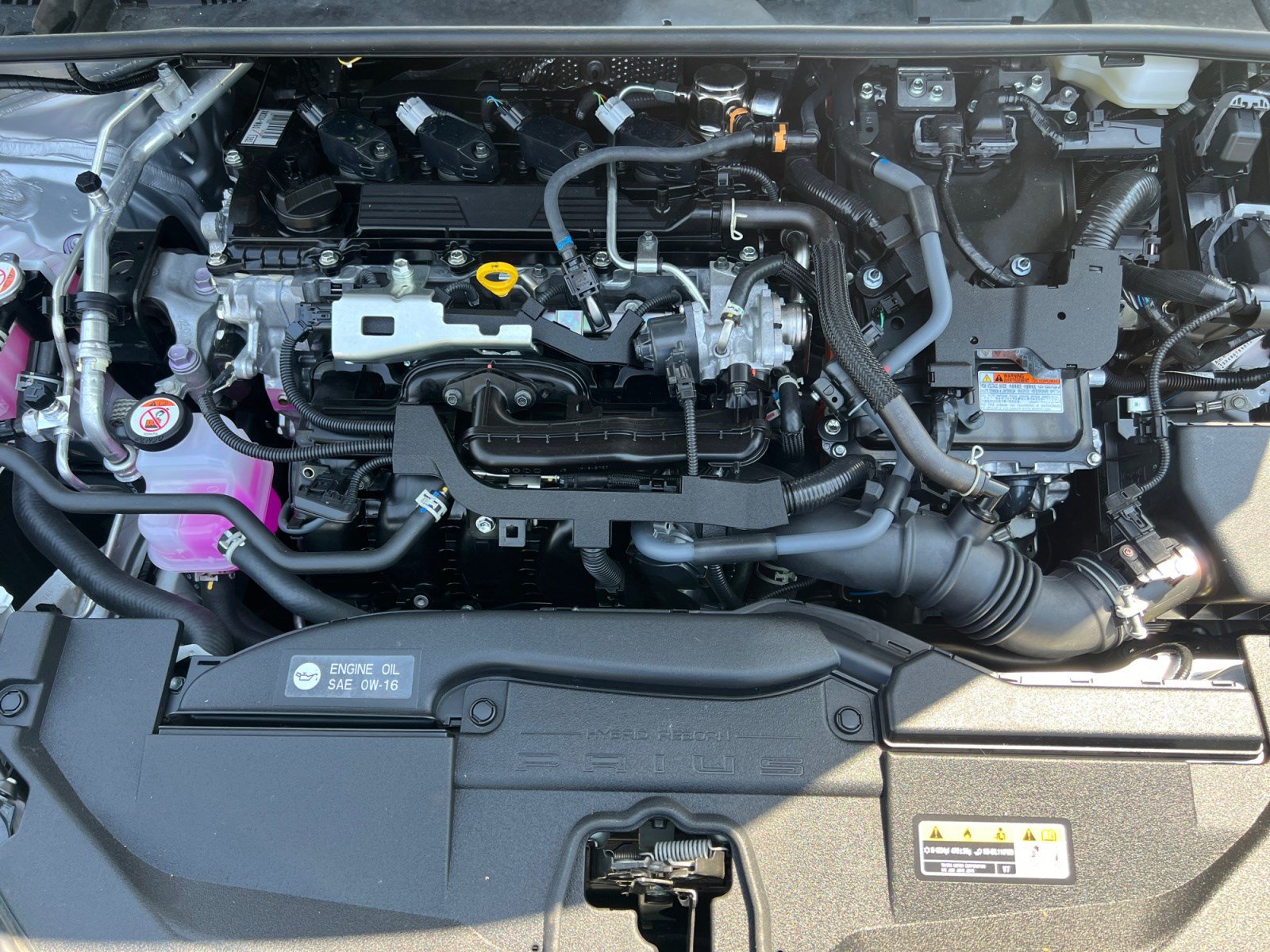 Used 2025 Toyota Prius XLE AWD/4WD image 31