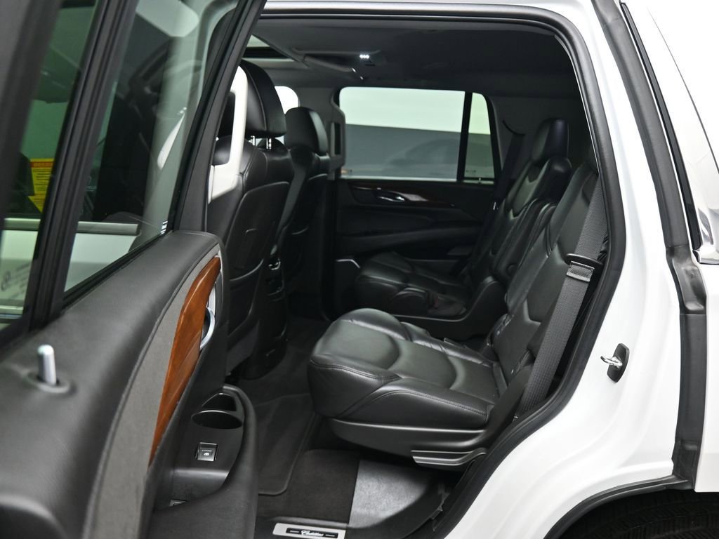 Used 2020 Cadillac Escalade Premium Luxury image 36